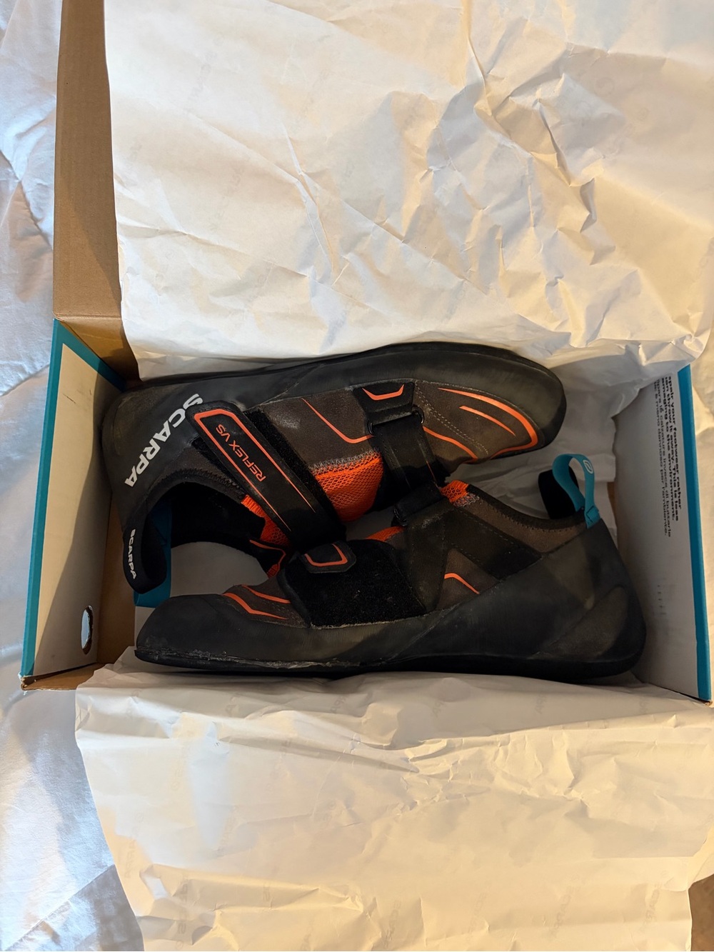 Scarpa Men's Rock Climbing Shoes (read description)